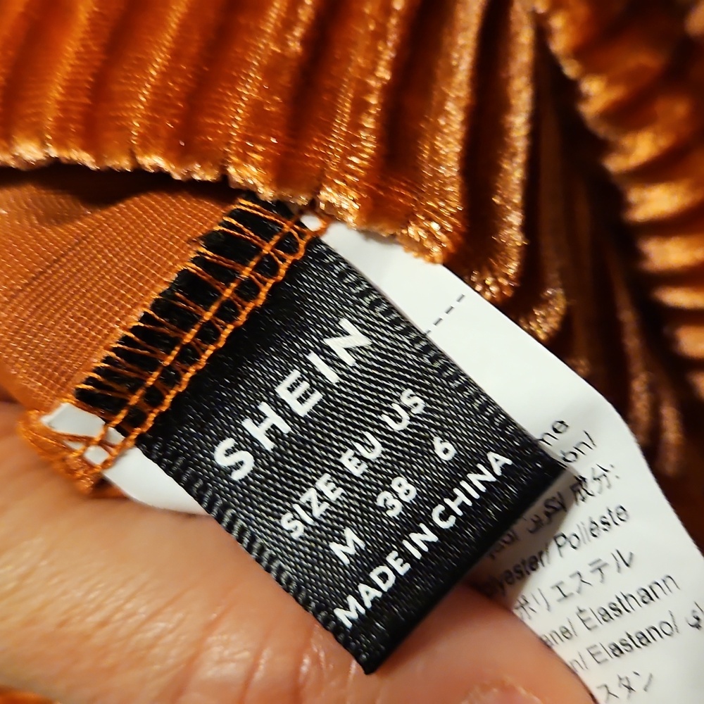 SHEIN Velvet Ribbed Flares - Picture 3 of 3